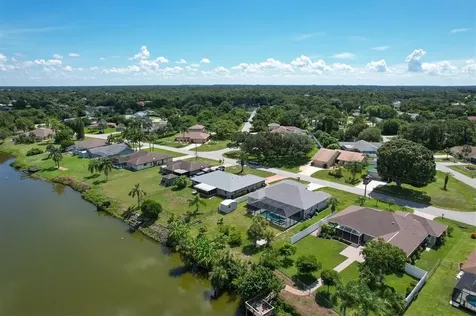 7403 Snow Drive Englewood FL 34224