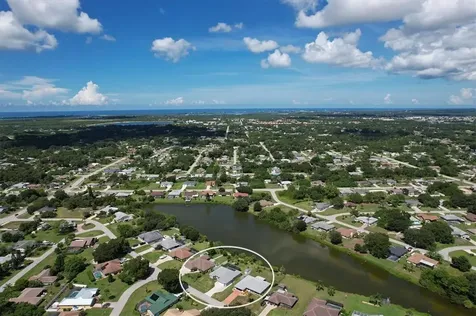 7403 Snow Drive Englewood FL 34224