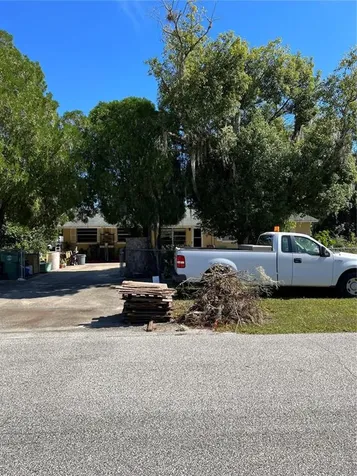 833 S High Street Deland FL 32720
