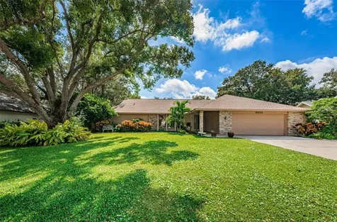 8624 Longwood Drive Seminole FL 33777