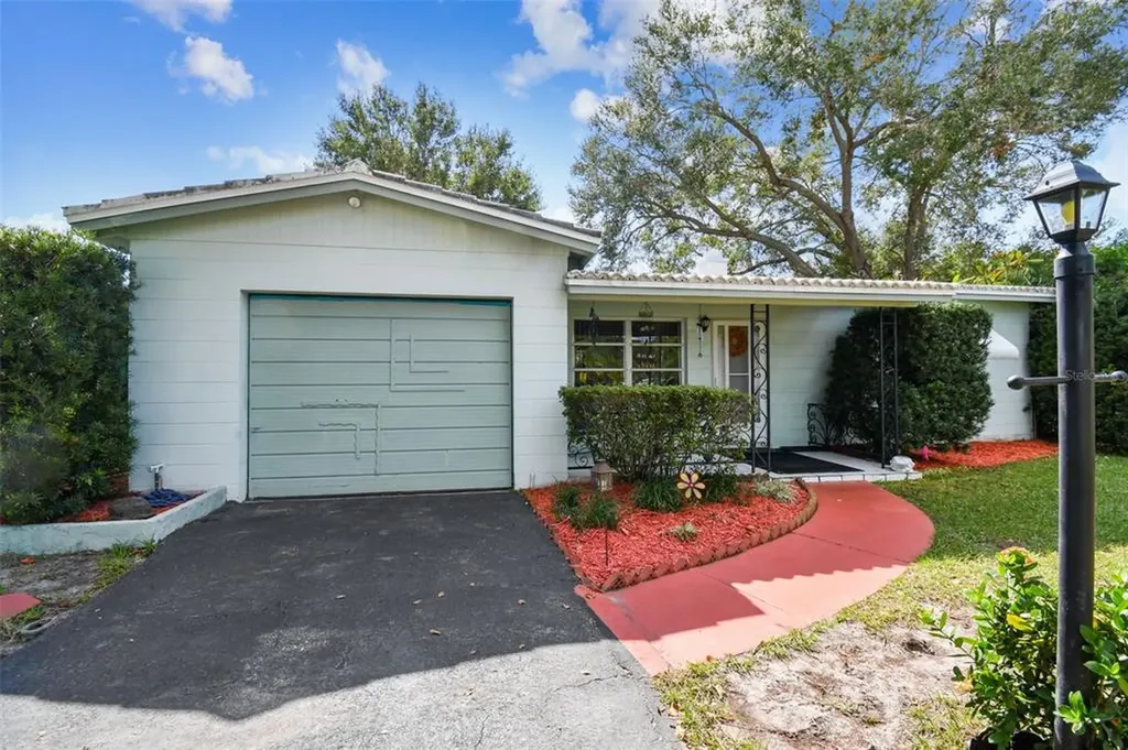 10996 84th Avenue Seminole FL 33772