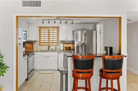 1100 Benjamin Franklin Drive Sarasota FL 34236