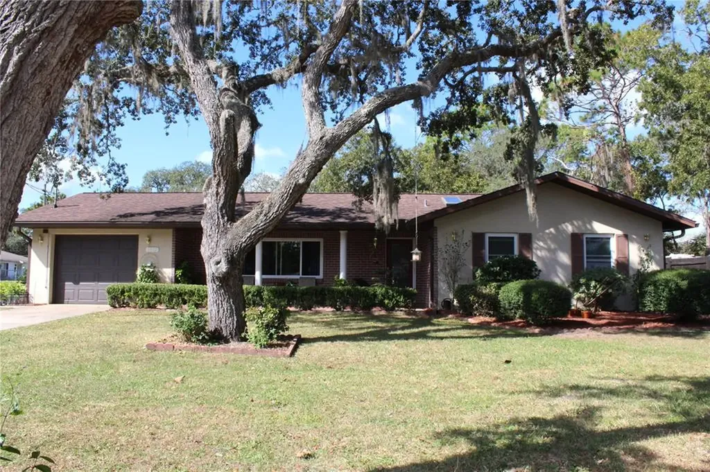 1017 Jones Avenue Inverness FL 34453