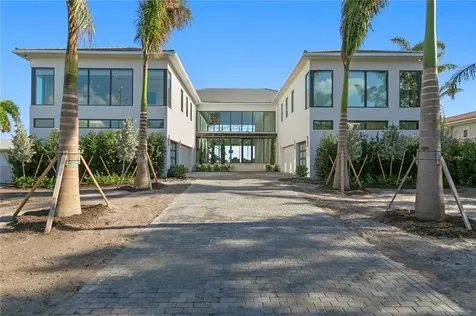1761 Brightwaters Boulevard NE St Petersburg FL 33704