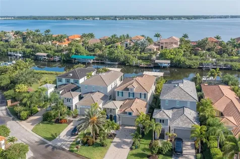 4005 5th Avenue NE Bradenton FL 34208