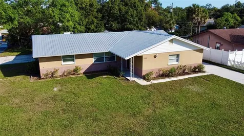 2915 52nd Avenue Terrace W Bradenton FL 34207