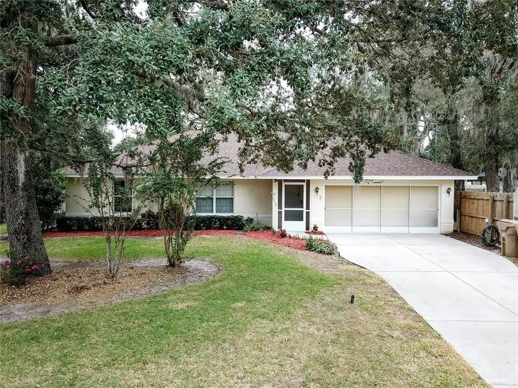 18120 Market Street Groveland FL 34736