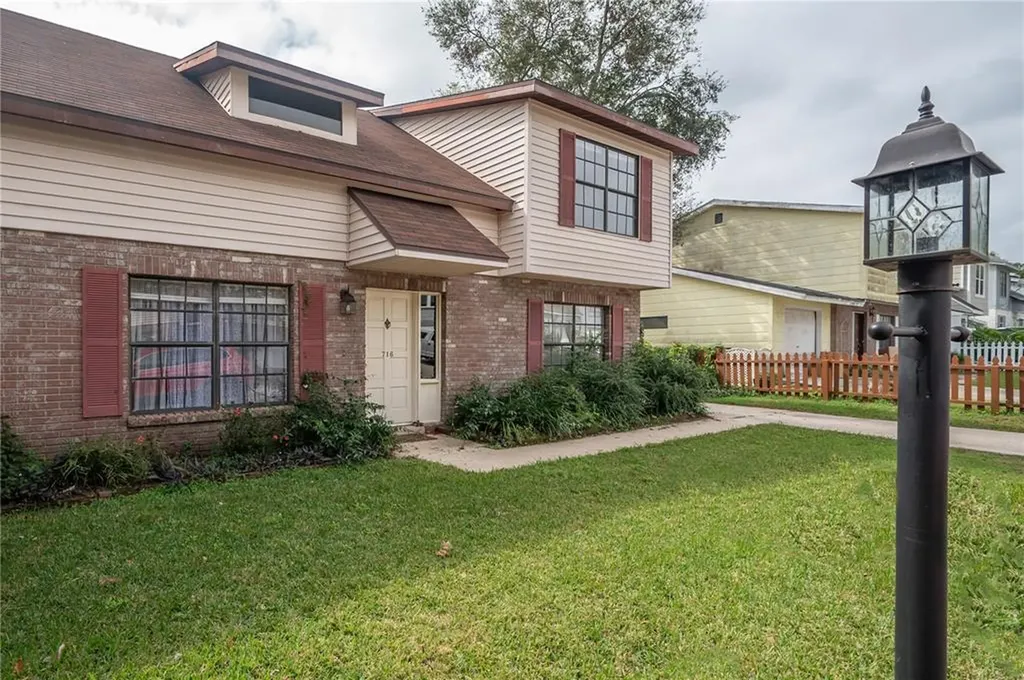 716 Gasparino Court Seffner FL 33584