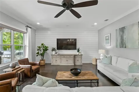 4604 W Longfellow Avenue Tampa FL 33629