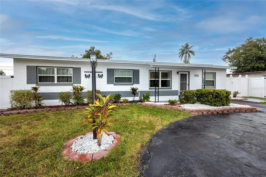 5251 54th Avenue N St Petersburg FL 33709