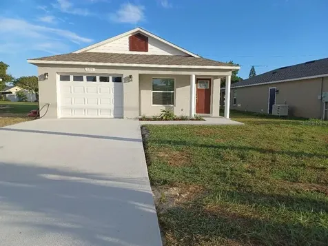 1006 Dora Avenue Tavares FL 32778