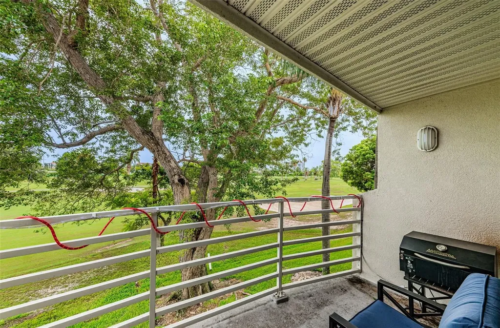 6077 Bahia Del Mar Boulevard St Petersburg FL 33715