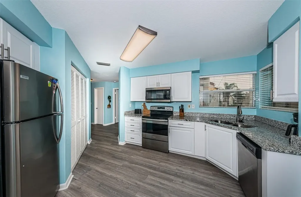 6077 Bahia Del Mar Boulevard St Petersburg FL 33715