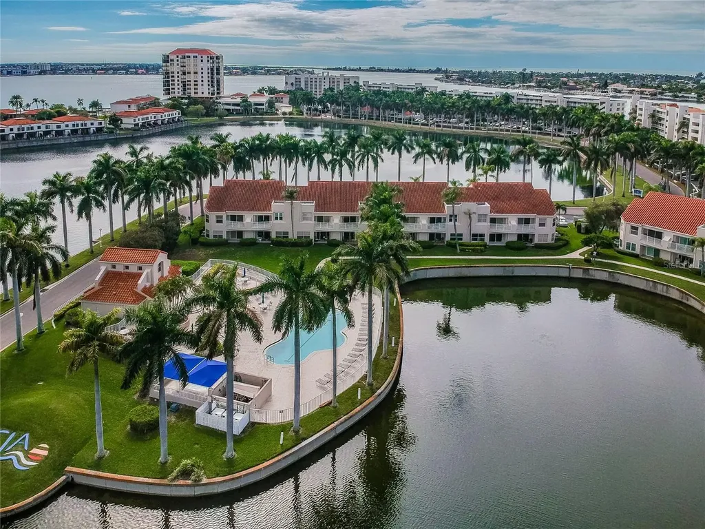 6077 Bahia Del Mar Boulevard St Petersburg FL 33715