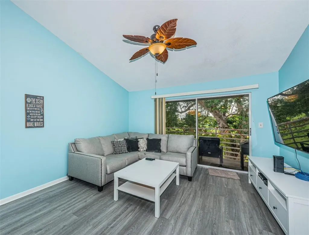 6077 Bahia Del Mar Boulevard St Petersburg FL 33715