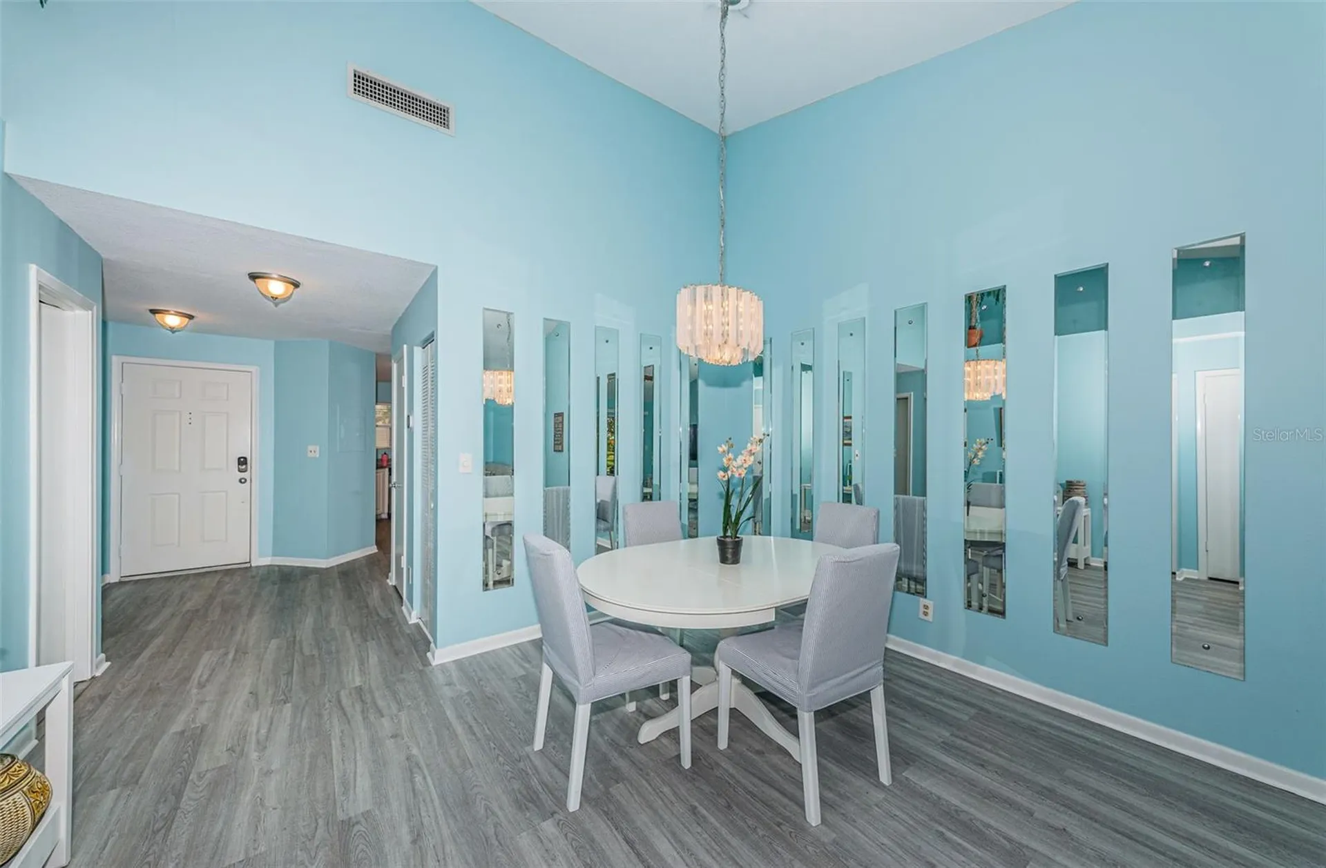 6077 Bahia Del Mar Boulevard St Petersburg FL 33715