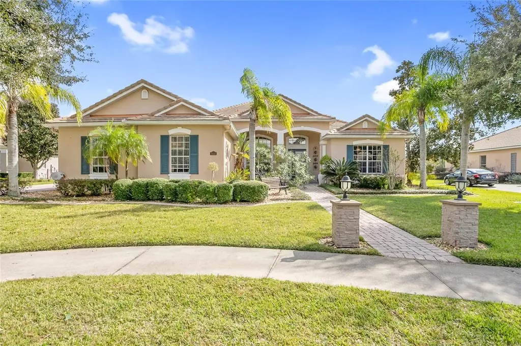 2033 Stefano Court Mount Dora FL 32757
