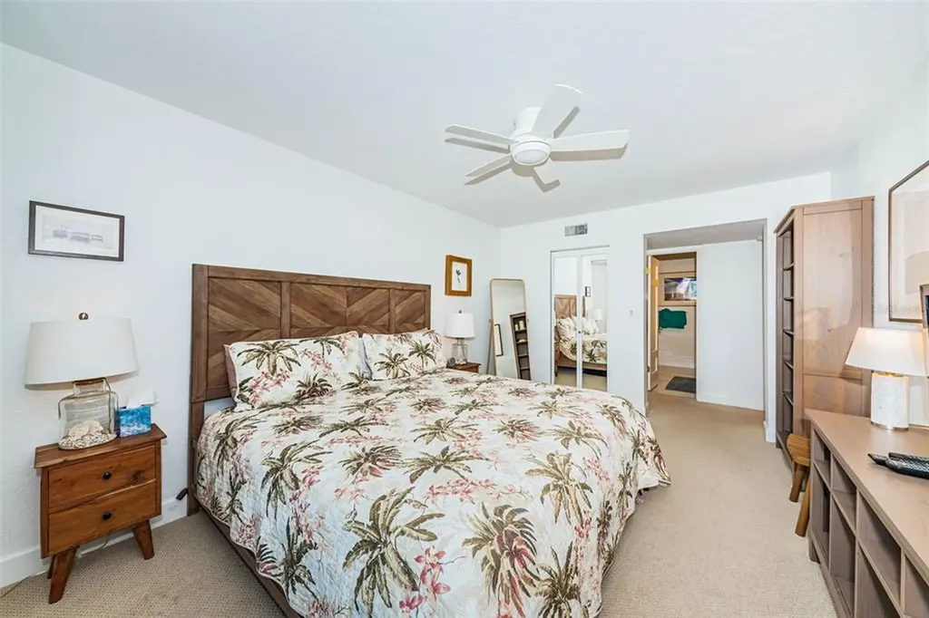 5901 Bahia Del Mar Circle St Petersburg FL 33715