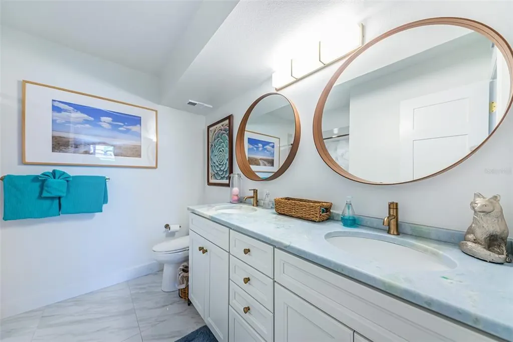 5901 Bahia Del Mar Circle St Petersburg FL 33715
