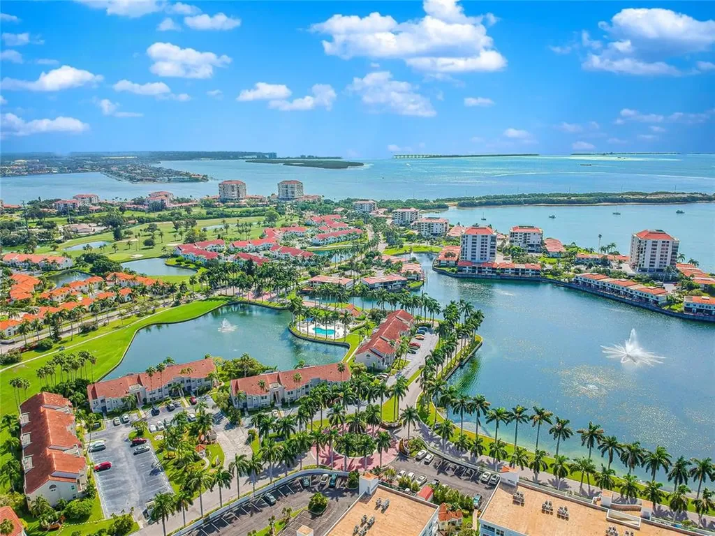 5901 Bahia Del Mar Circle St Petersburg FL 33715