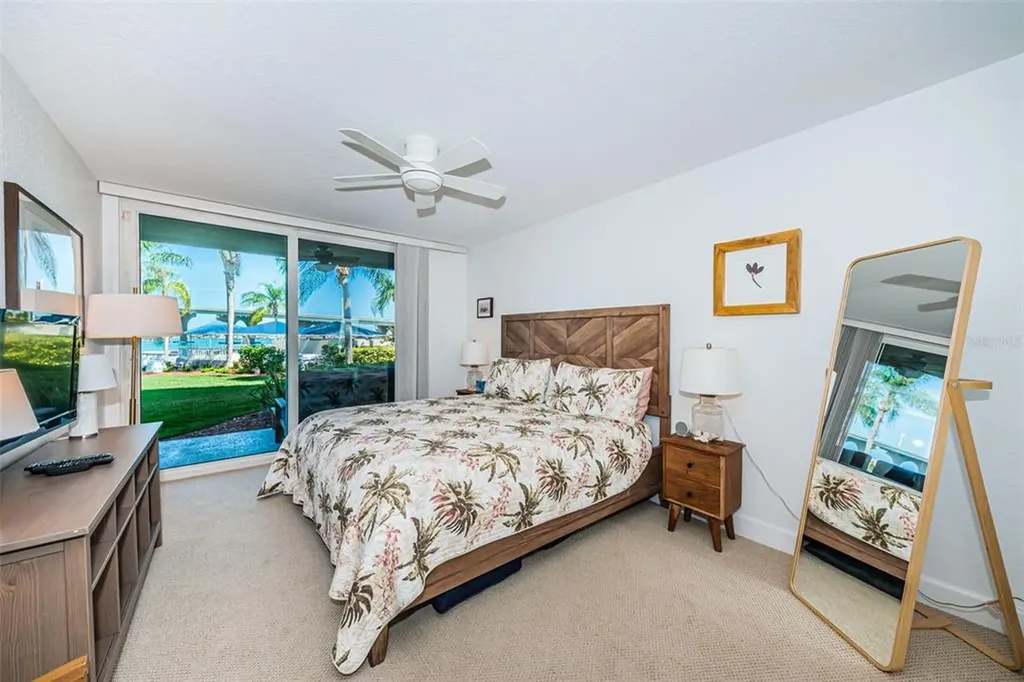 5901 Bahia Del Mar Circle St Petersburg FL 33715