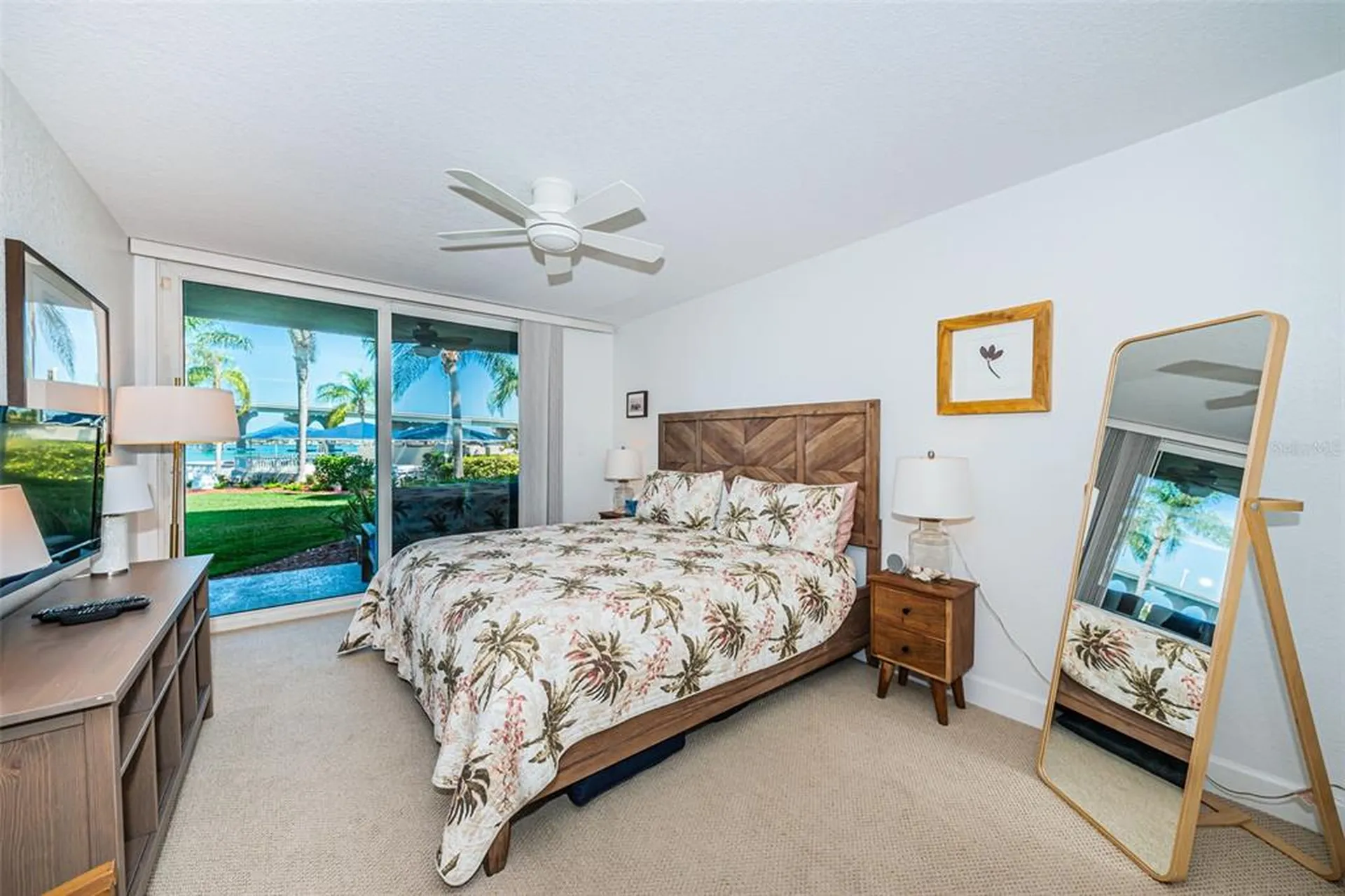 5901 Bahia Del Mar Circle St Petersburg FL 33715