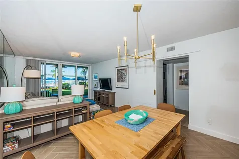 5901 Bahia Del Mar Circle St Petersburg FL 33715