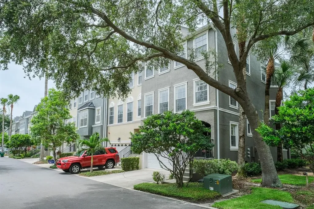 1511 Pleasant Harbour Way Tampa FL 33602