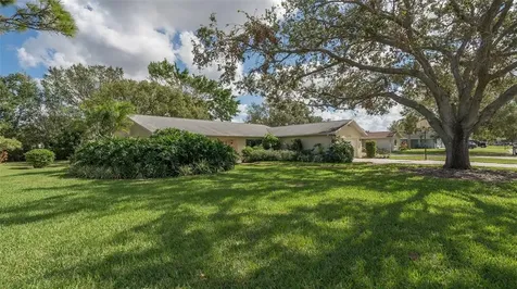 1543 Georgetowne Lane Sarasota FL 34232