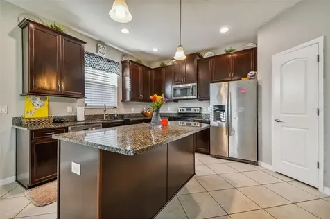 8205 Barnside View Lane Gibsonton FL 33534
