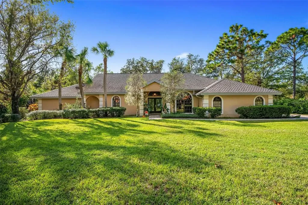 6730 Ashley Court Sarasota FL 34241