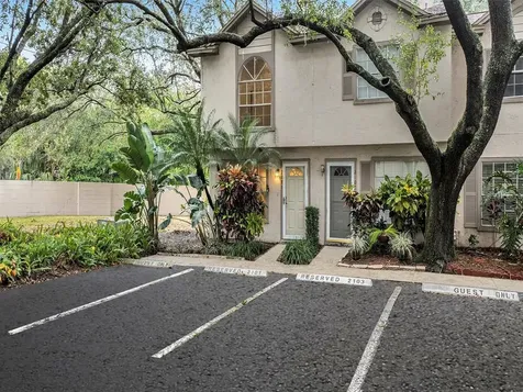 2101 Fletchers Point Circle Tampa FL 33613