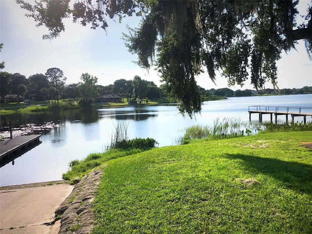 220 E Lakeview Street Umatilla FL 32784