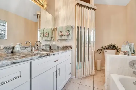 1102 Whispering Winds Court Apopka FL 32703