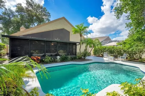 1102 Whispering Winds Court Apopka FL 32703