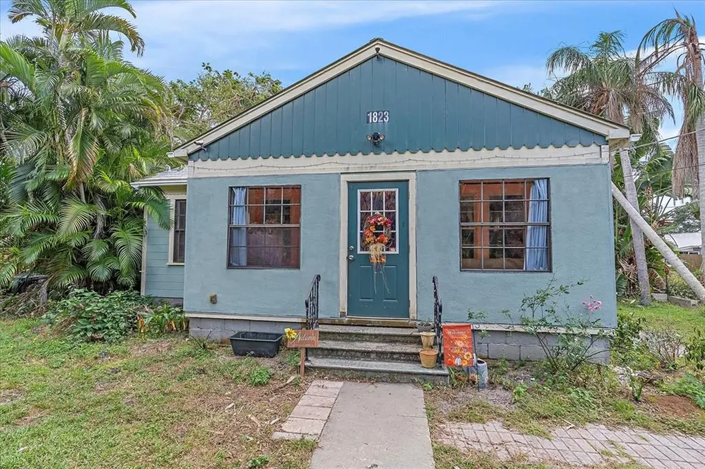 1823 14th Avenue W Bradenton FL 34205