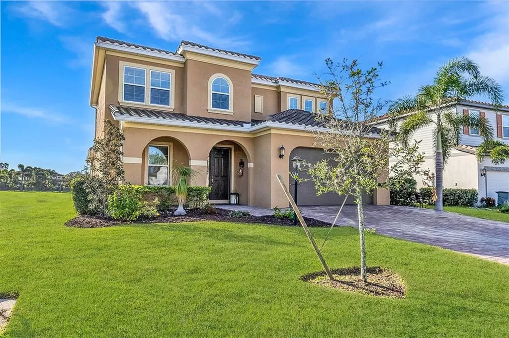 13720 Saw Palm Creek Trail Bradenton FL 34211