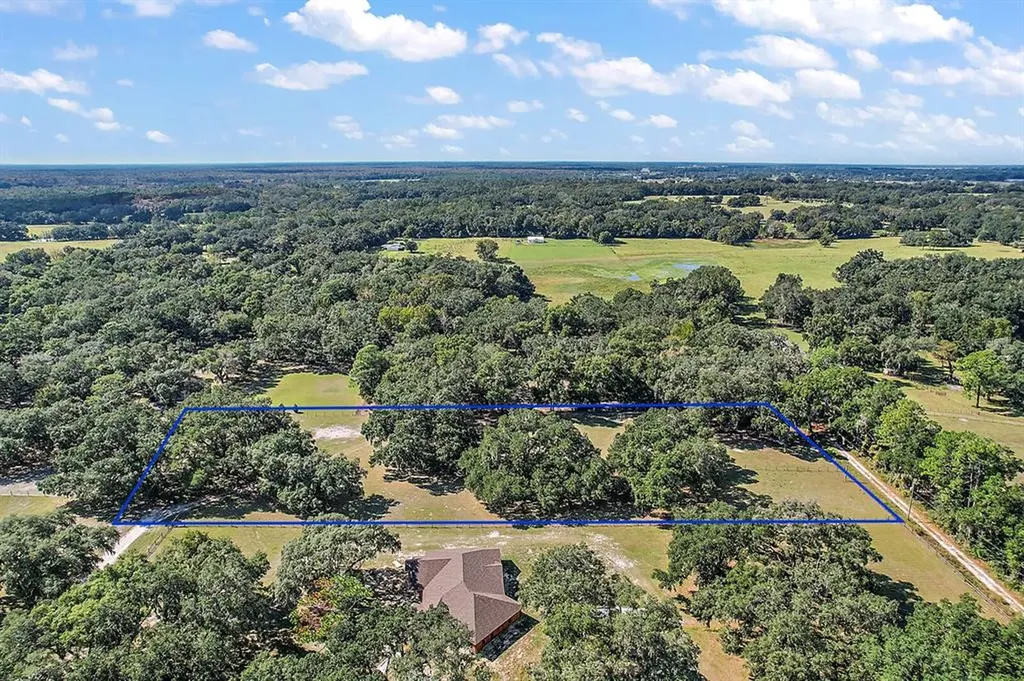 7582 County Road 217 Wildwood FL 34785
