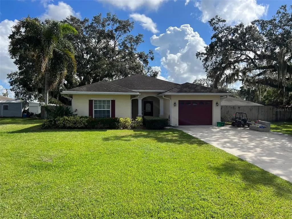 211 SE 5th Avenue Okeechobee FL 34974