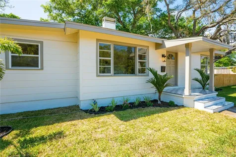 260 46th Street N St Petersburg FL 33713
