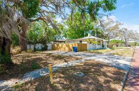 260 46th Street N St Petersburg FL 33713