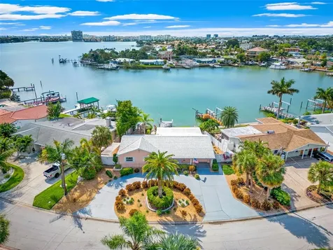 7846 4th Avenue S St Petersburg FL 33707