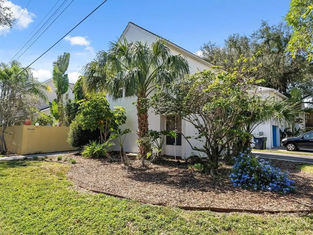 3200 W Fielder Street Tampa FL 33611