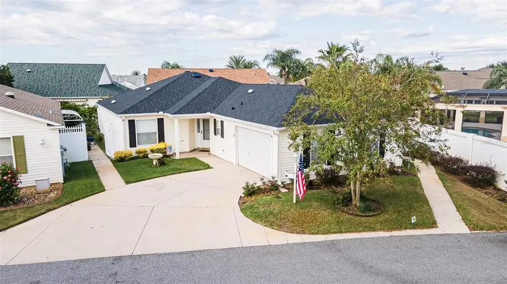 857 Drakeswood Avenue The Villages FL 32162
