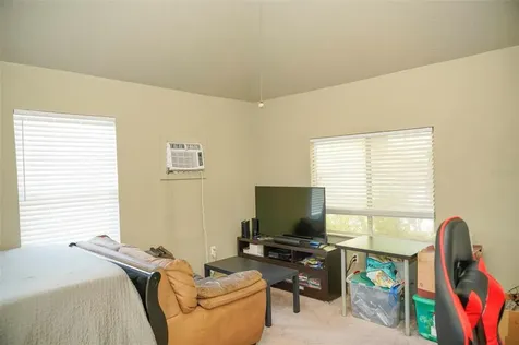 1044 22nd Avenue N St Petersburg FL 33704