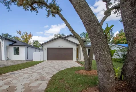 1705 W Perio Street Tampa FL 33612