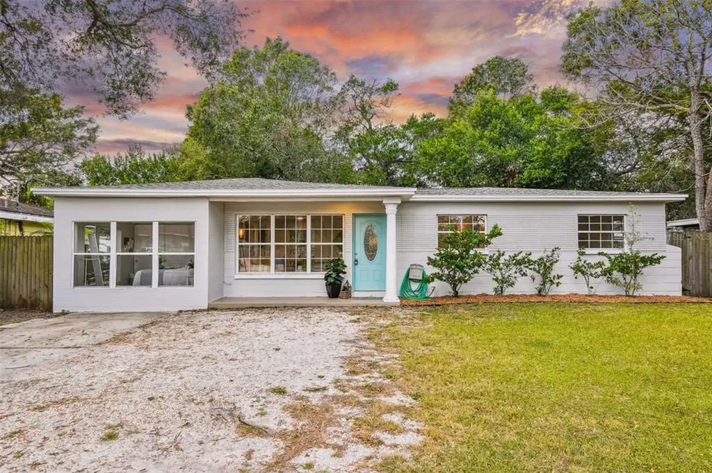 12114 N Boulevard Tampa FL 33612