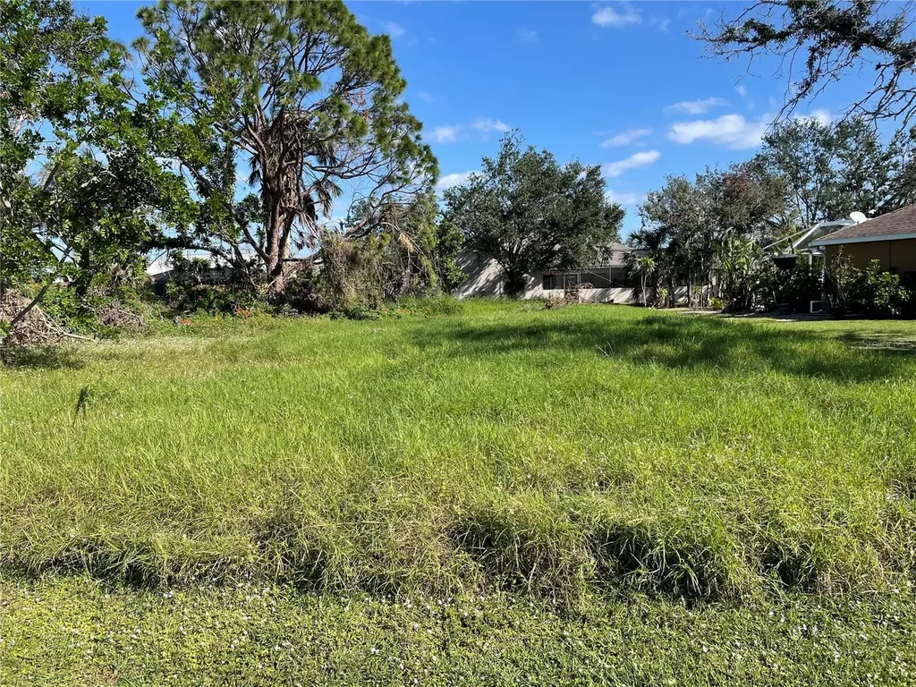 2590 Lake View Boulevard Port Charlotte FL 33948
