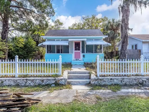 2513 8th Avenue W Bradenton FL 34205