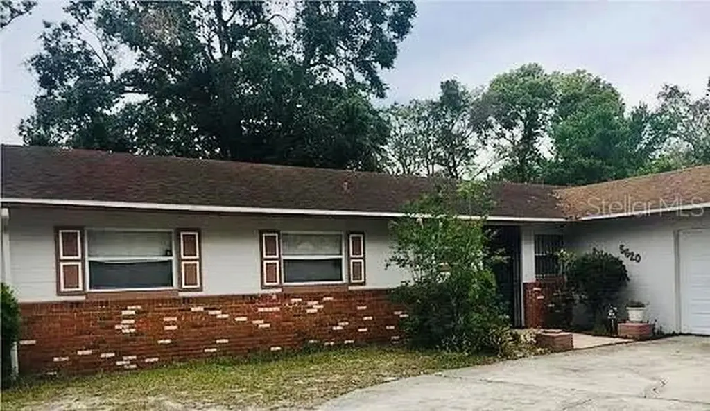 5620 Valley Oak Road Orlando FL 32808